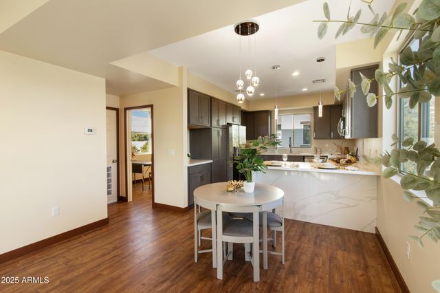 2014 W LAWRENCE Road, Phoenix, AZ 85015