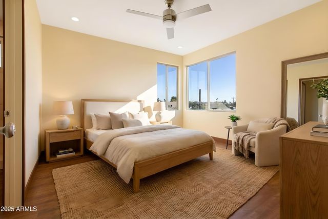 2014 W LAWRENCE Road, Phoenix, AZ 85015