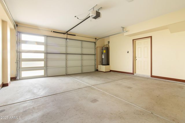 2014 W LAWRENCE Road, Phoenix, AZ 85015