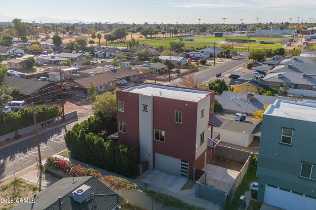 2014 W LAWRENCE Road, Phoenix, AZ 85015