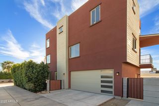 2014 W LAWRENCE Road, Phoenix, AZ 85015