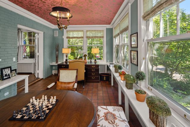 2774 W Lake Of The Isles Parkway, Minneapolis, MN 55416