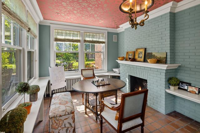 2774 W Lake Of The Isles Parkway, Minneapolis, MN 55416