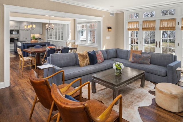 2774 W Lake Of The Isles Parkway, Minneapolis, MN 55416