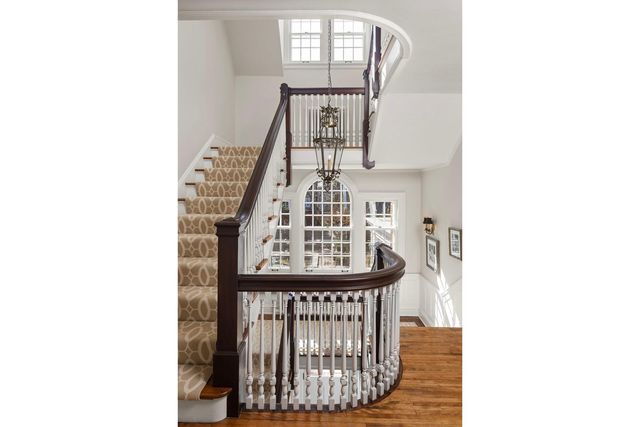 2774 W Lake Of The Isles Parkway, Minneapolis, MN 55416