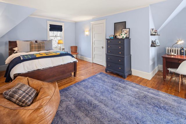 2774 W Lake Of The Isles Parkway, Minneapolis, MN 55416