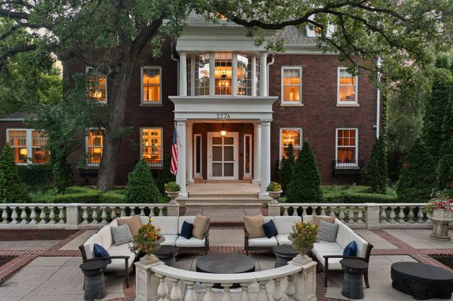 2774 W Lake Of The Isles Parkway, Minneapolis, MN 55416