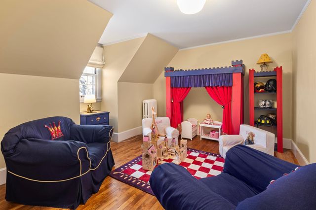 2774 W Lake Of The Isles Parkway, Minneapolis, MN 55416