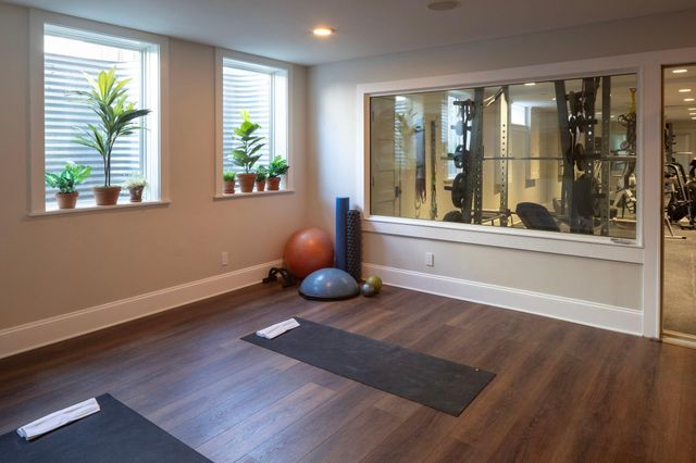 2774 W Lake Of The Isles Parkway, Minneapolis, MN 55416