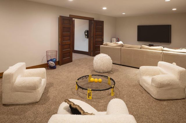 2774 W Lake Of The Isles Parkway, Minneapolis, MN 55416