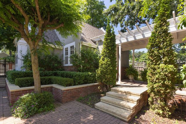 2774 W Lake Of The Isles Parkway, Minneapolis, MN 55416