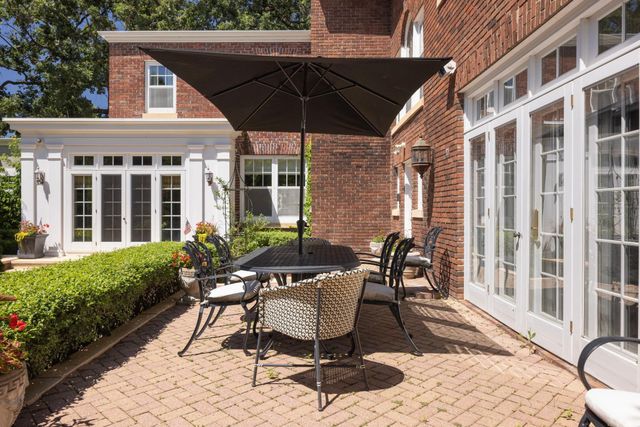 2774 W Lake Of The Isles Parkway, Minneapolis, MN 55416