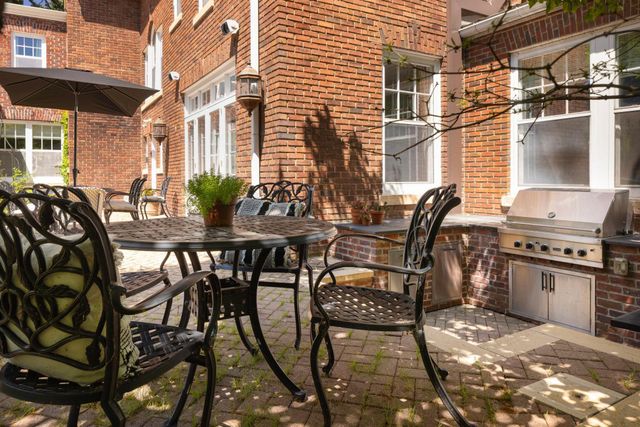 2774 W Lake Of The Isles Parkway, Minneapolis, MN 55416