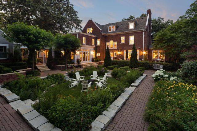 2774 W Lake Of The Isles Parkway, Minneapolis, MN 55416