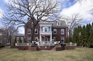 2774 W Lake Of The Isles Parkway, Minneapolis, MN 55416