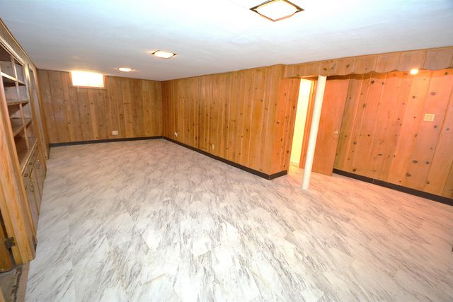 1708 S Woodlawn Blvd, Wichita, KS 67218