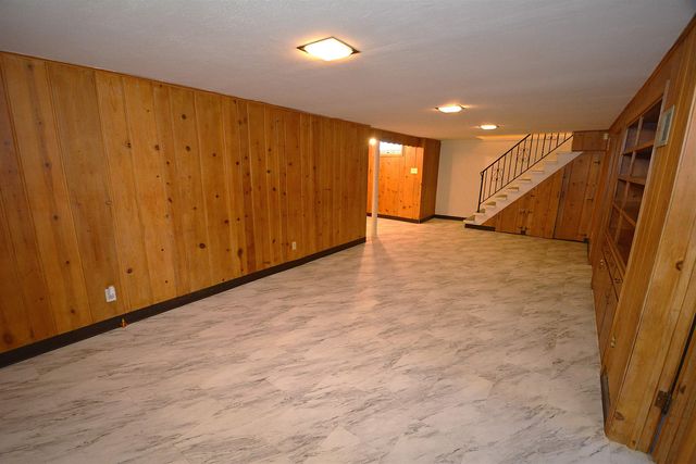 1708 S Woodlawn Blvd, Wichita, KS 67218