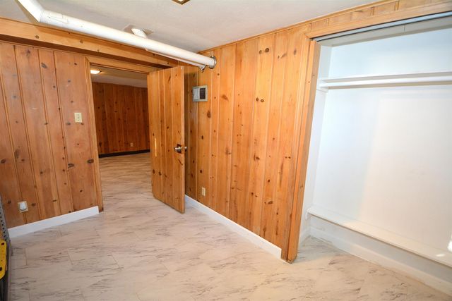 1708 S Woodlawn Blvd, Wichita, KS 67218