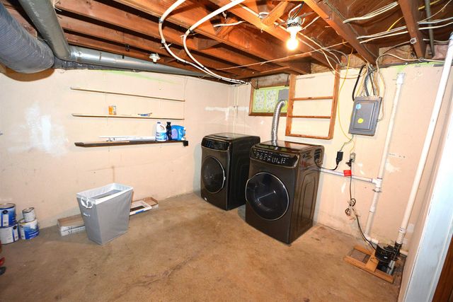 1708 S Woodlawn Blvd, Wichita, KS 67218