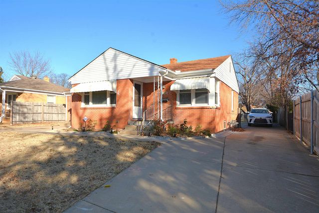 1708 S Woodlawn Blvd, Wichita, KS 67218