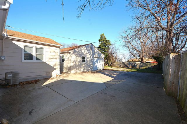 1708 S Woodlawn Blvd, Wichita, KS 67218