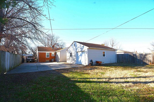 1708 S Woodlawn Blvd, Wichita, KS 67218