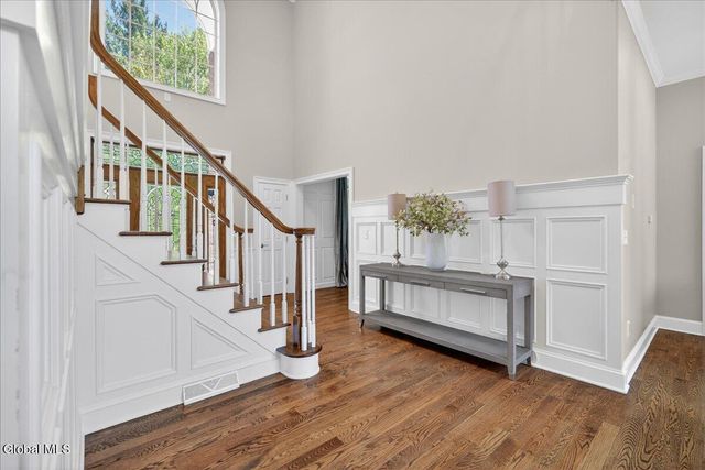7 Towline Lane, Clifton Park, NY 12065