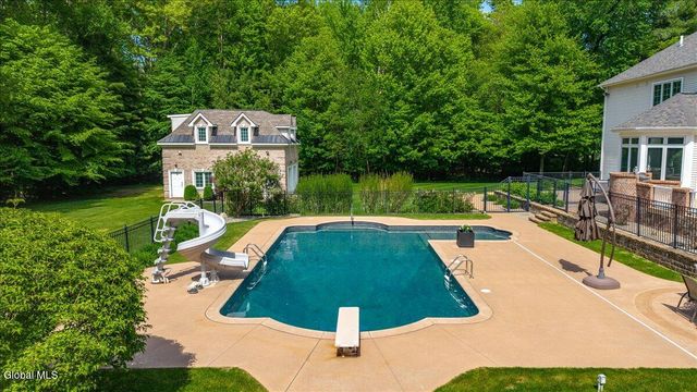 7 Towline Lane, Clifton Park, NY 12065