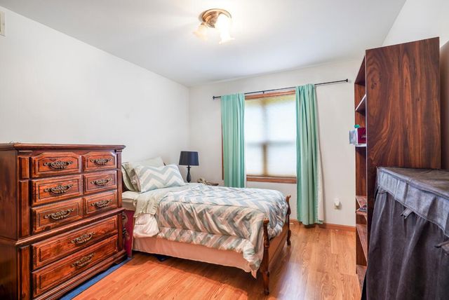 9371 S Chicago ROAD, Oak Creek, WI 53154