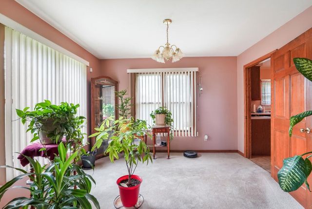 9371 S Chicago ROAD, Oak Creek, WI 53154