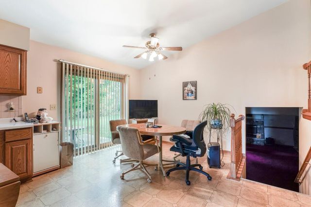 9371 S Chicago ROAD, Oak Creek, WI 53154