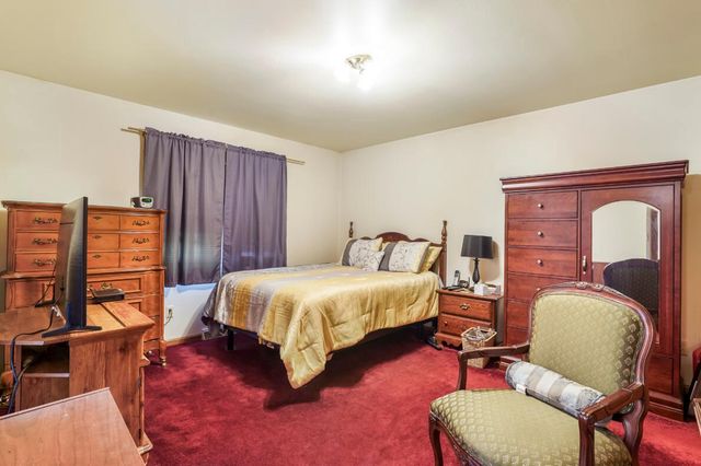 9371 S Chicago ROAD, Oak Creek, WI 53154