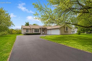 9371 Chicago ROAD, Oak Creek, WI 53154