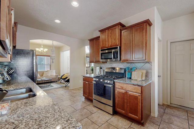 2331 Gandert Avenue SE, Albuquerque, NM 87106