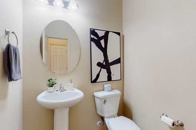 2331 Gandert Avenue SE, Albuquerque, NM 87106