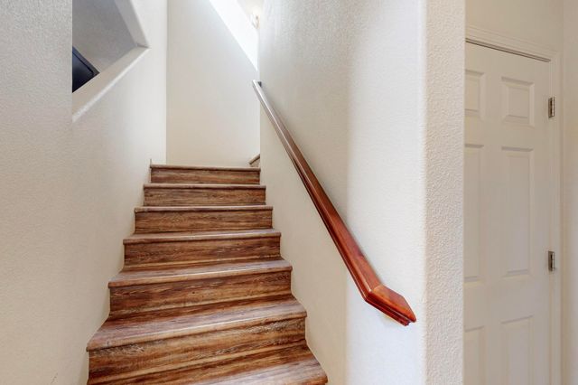 2331 Gandert Avenue SE, Albuquerque, NM 87106