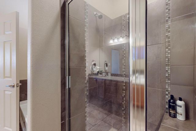 2331 Gandert Avenue SE, Albuquerque, NM 87106