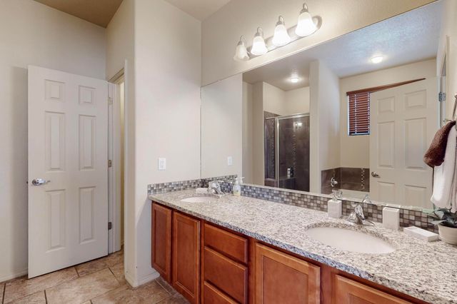 2331 Gandert Avenue SE, Albuquerque, NM 87106