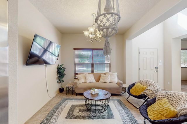 2331 Gandert Avenue SE, Albuquerque, NM 87106