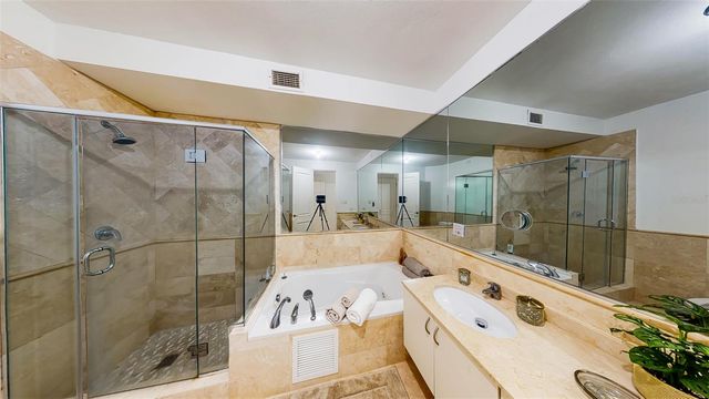 00690 COND TREASURE POINT 543, Vega Alta, PR 00692