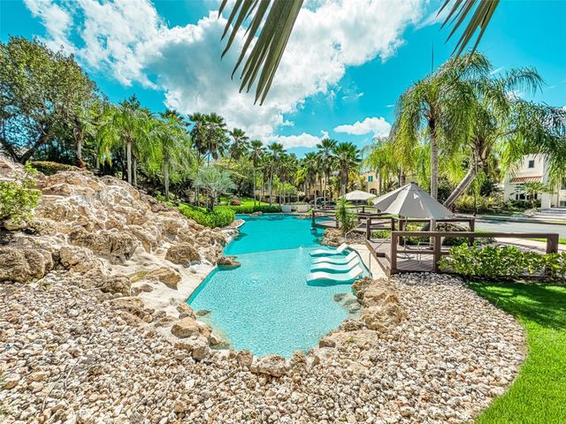 00690 COND TREASURE POINT 543, Vega Alta, PR 00692