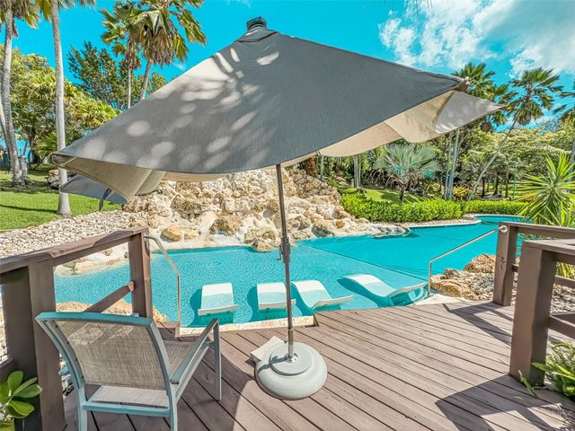 00690 COND TREASURE POINT 543, Vega Alta, PR 00692