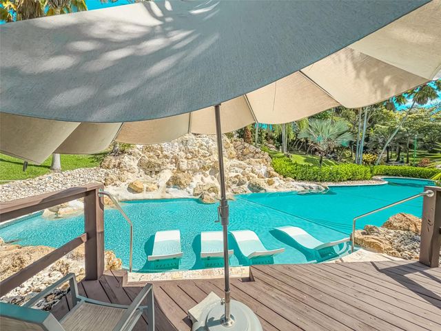 00690 COND TREASURE POINT 543, Vega Alta, PR 00692