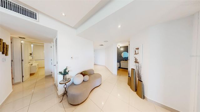 00690 COND TREASURE POINT 543, Vega Alta, PR 00692