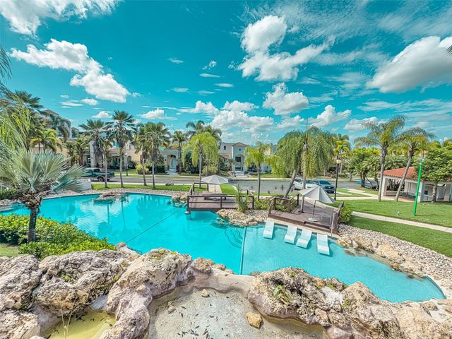 00690 COND TREASURE POINT 543, Vega Alta, PR 00692