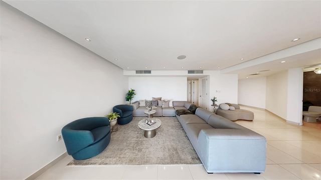 00690 COND TREASURE POINT 543, Vega Alta, PR 00692