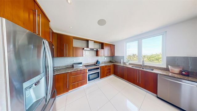 00690 COND TREASURE POINT 543, Vega Alta, PR 00692