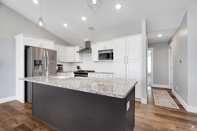 810 Waxwing Drive, Manhattan, KS 66502