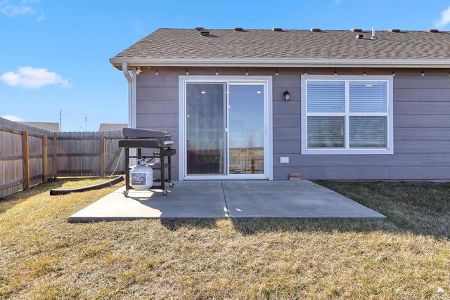 810 Waxwing Drive, Manhattan, KS 66502