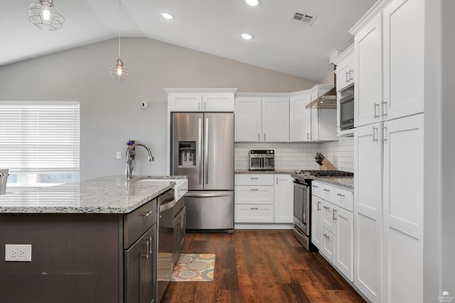 810 Waxwing Drive, Manhattan, KS 66502